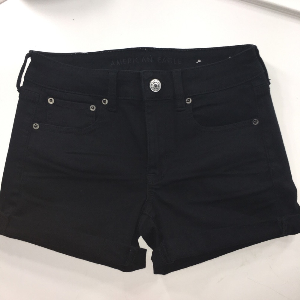 ⚫️ american eagle shorts